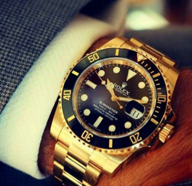 Does Wearing a Gold Rolex make You Pretentious?